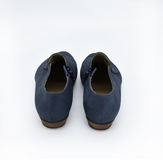 Grace leather flats in dusty blue